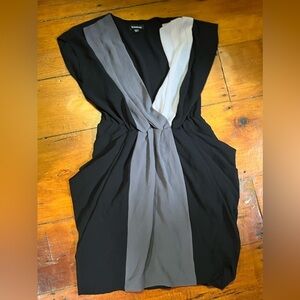 Bebe black gray cream chiffon surplice dress pockets sleeveless women’s small